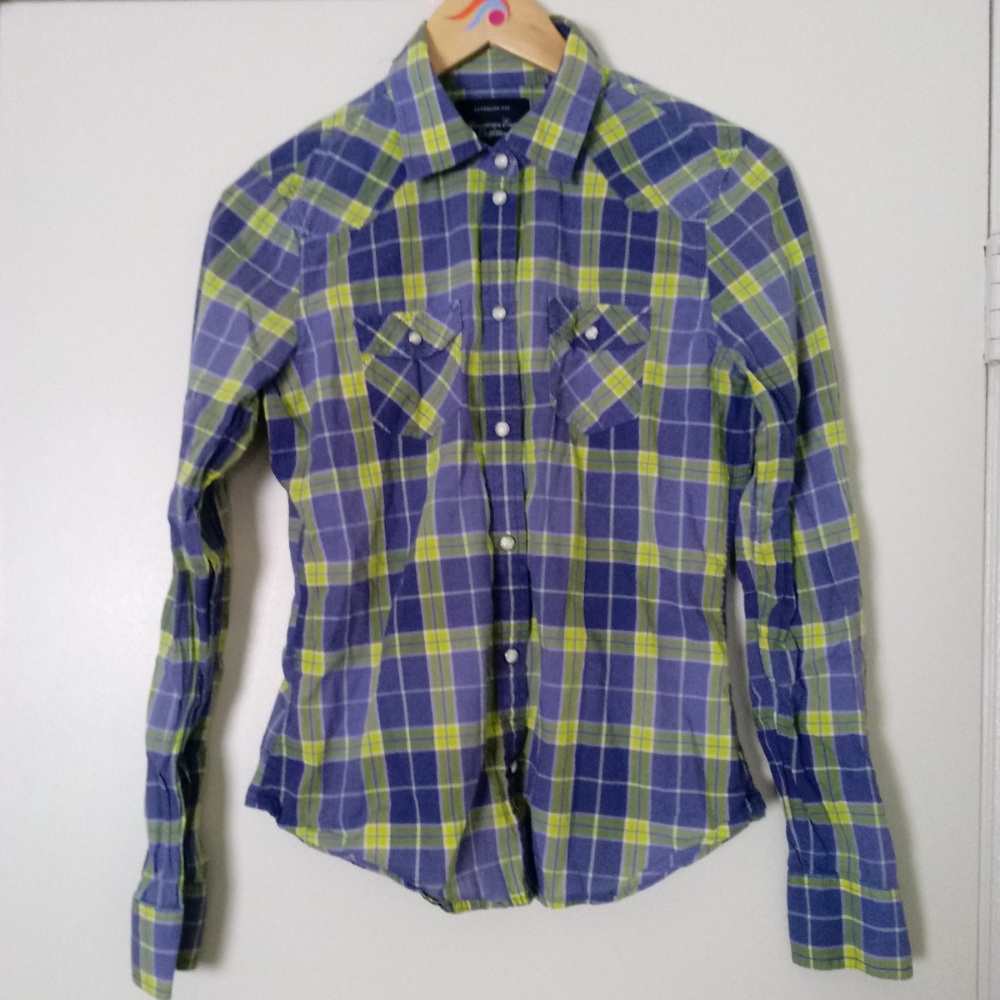 American Eagle Plaid Snap Up Shirt Size S/P